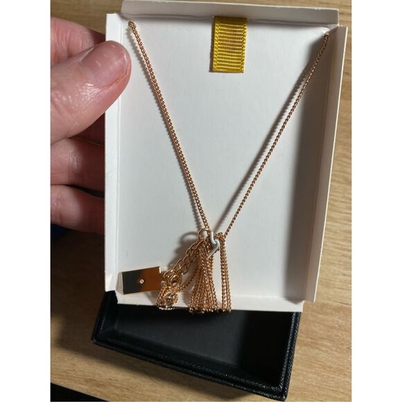 Color Street NIB Dangle Pendant Necklace in Rose Gold Plated - Picture 5 of 5